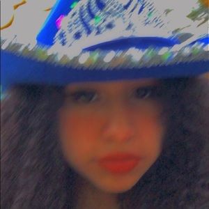 Meet your Posher, Gaby